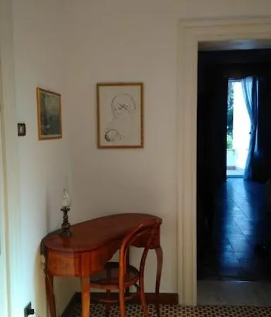 Ampio In Palazzotto D'epoca Brindisi