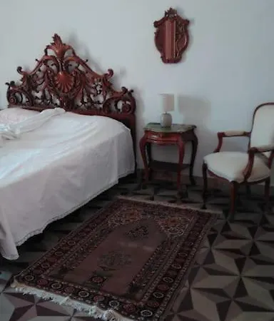 Ampio In Palazzotto D'epoca * Brindisi