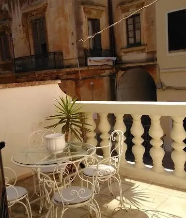 Ampio In Palazzotto D'epoca Apartment *